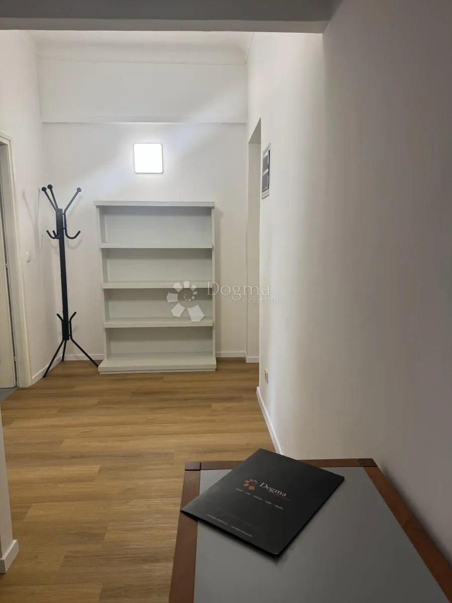 najam u strogom centru - slika 6