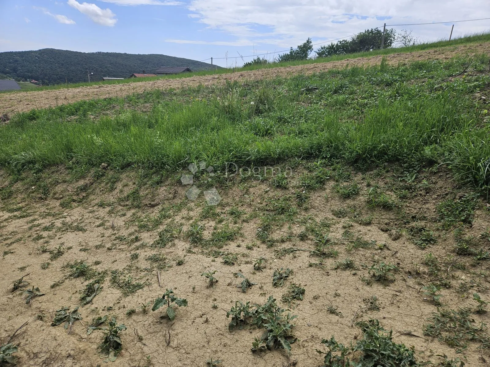 zemljište sa građevinskom dozvolom - slika 14