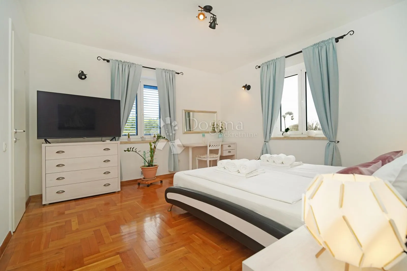 šarmantna moderna istarska villa - slika 28