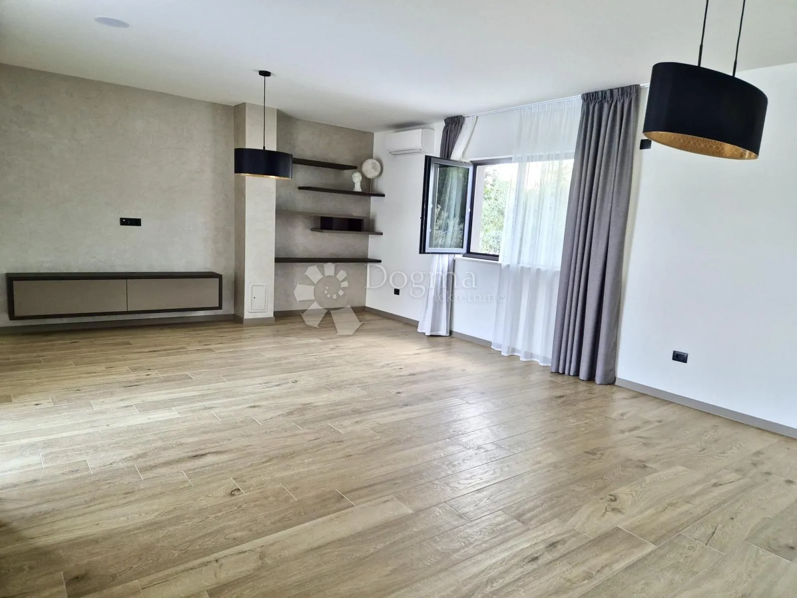 vila u blizini rovinja sa imanjem - slika 25