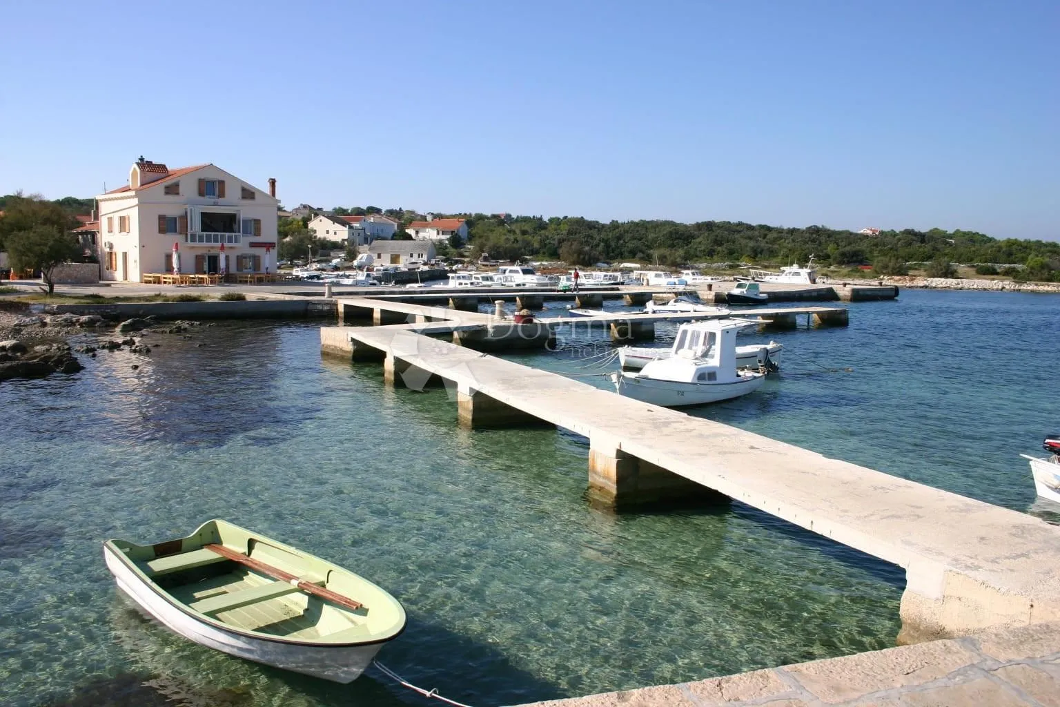 silba,rijetka prilika 5m od mora - kamena kuća s restoranom (292m2) - - slika 4