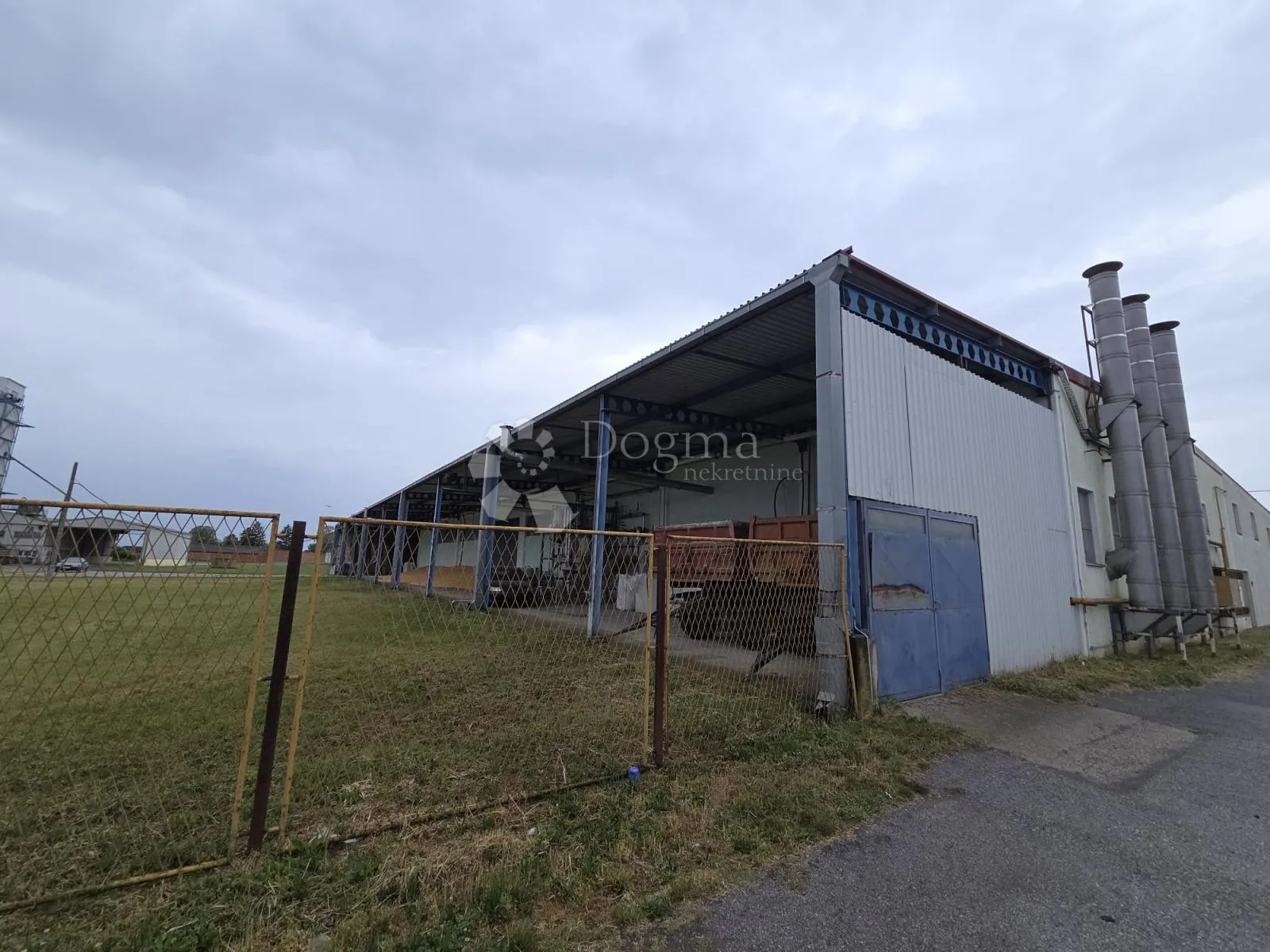 poslovno-industrijski kompleks za najam! - slika 3