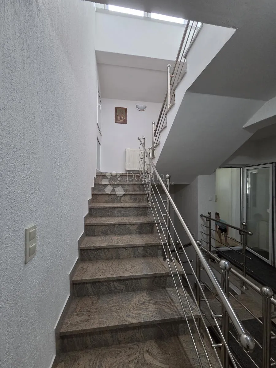 odlična kuća za prodaju sa poslovnim prostorom sesvete, kraljevački novaki - slika 27