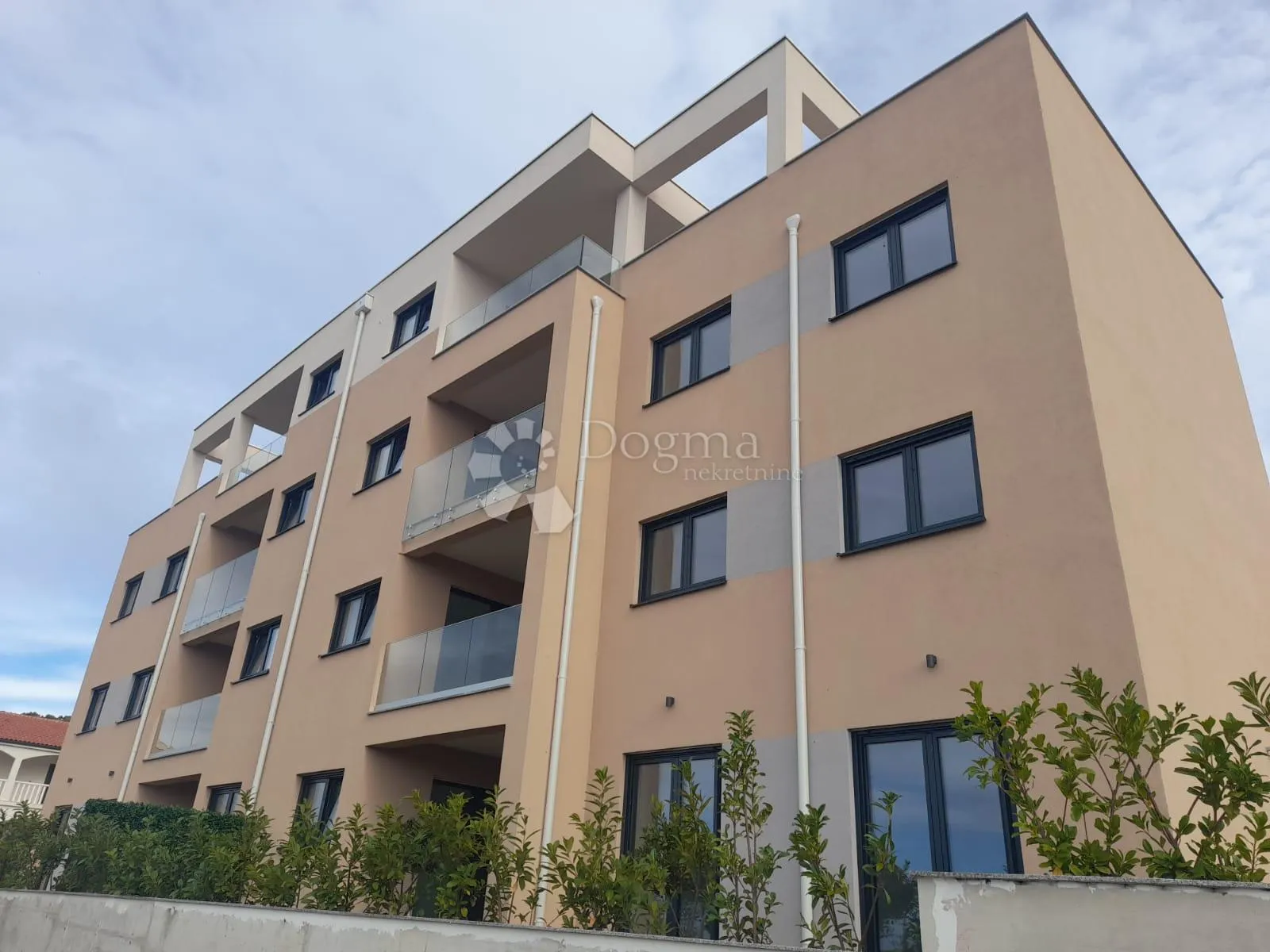 primošten-dolac,stan u novogradnji s6 - slika 12