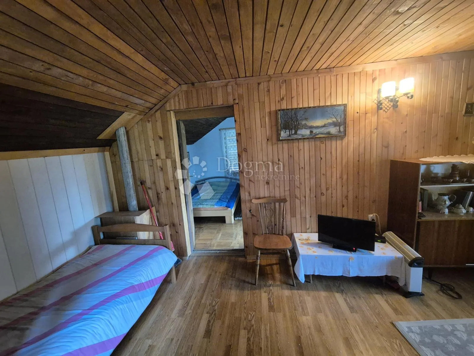 kvalitetna obiteljska kuća nadomak centra desinića - slika 1
