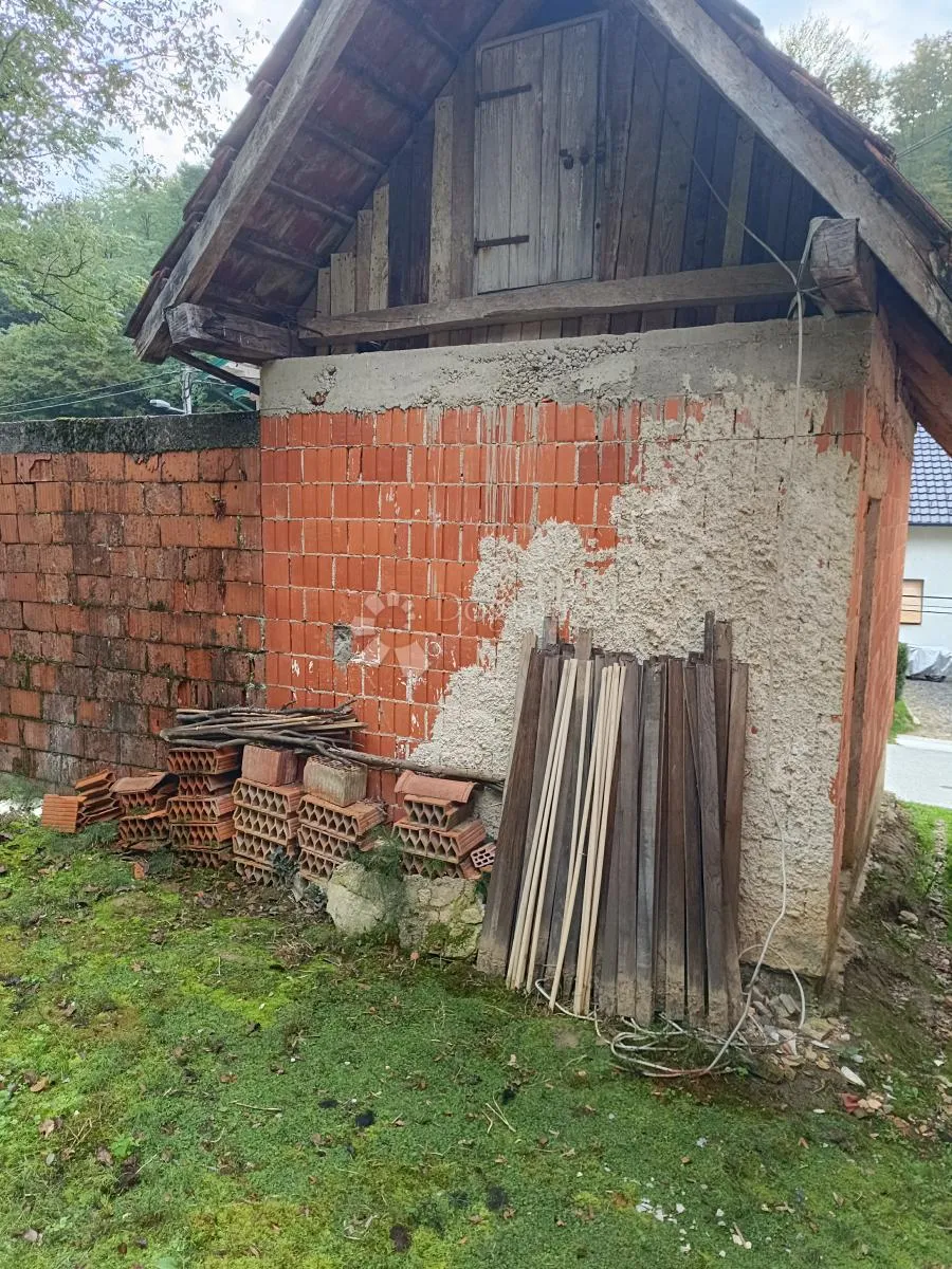 nezavršena kućica - slika 3
