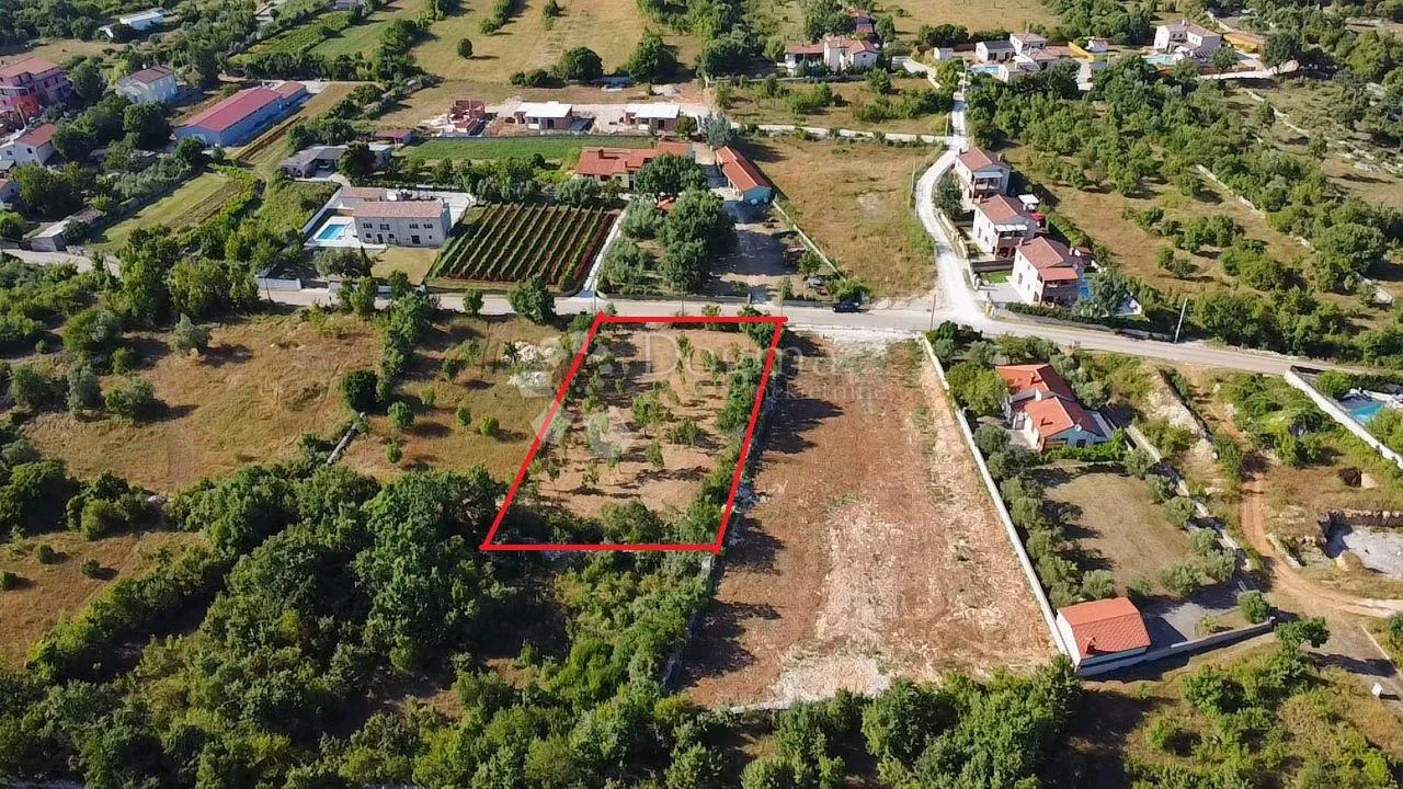 prilika! građevinska parcela na mirnoj lokaciji - slika 2