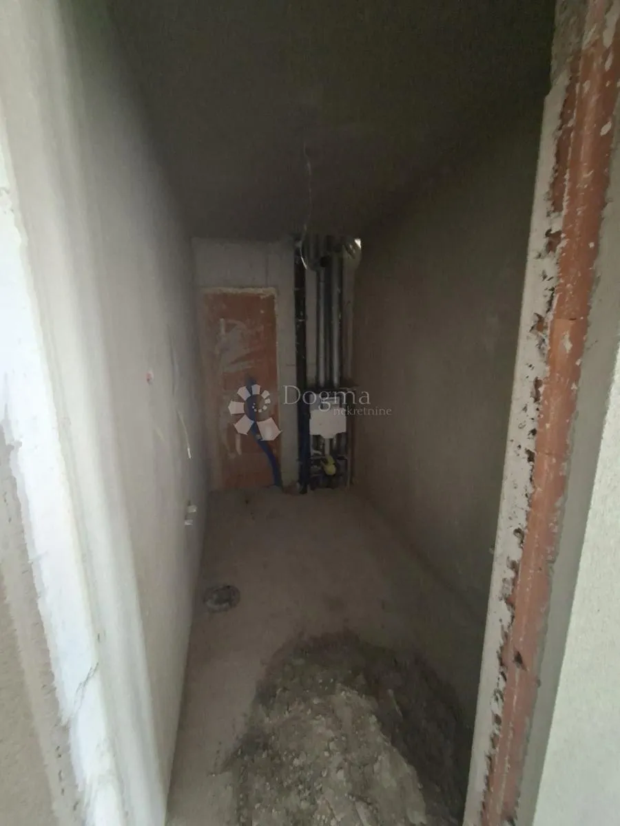novogradnja pula centar - 41 m2, 1s+db, 2. kat b05 - slika 6