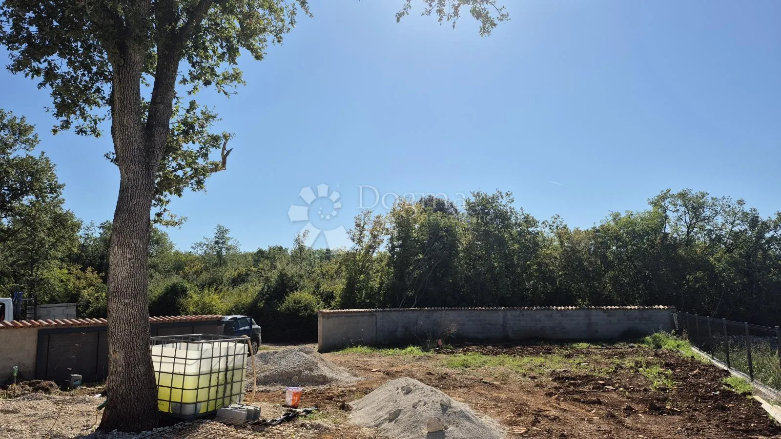 ograđeno poljoprivredno zemljište 476 m2 - slika 9