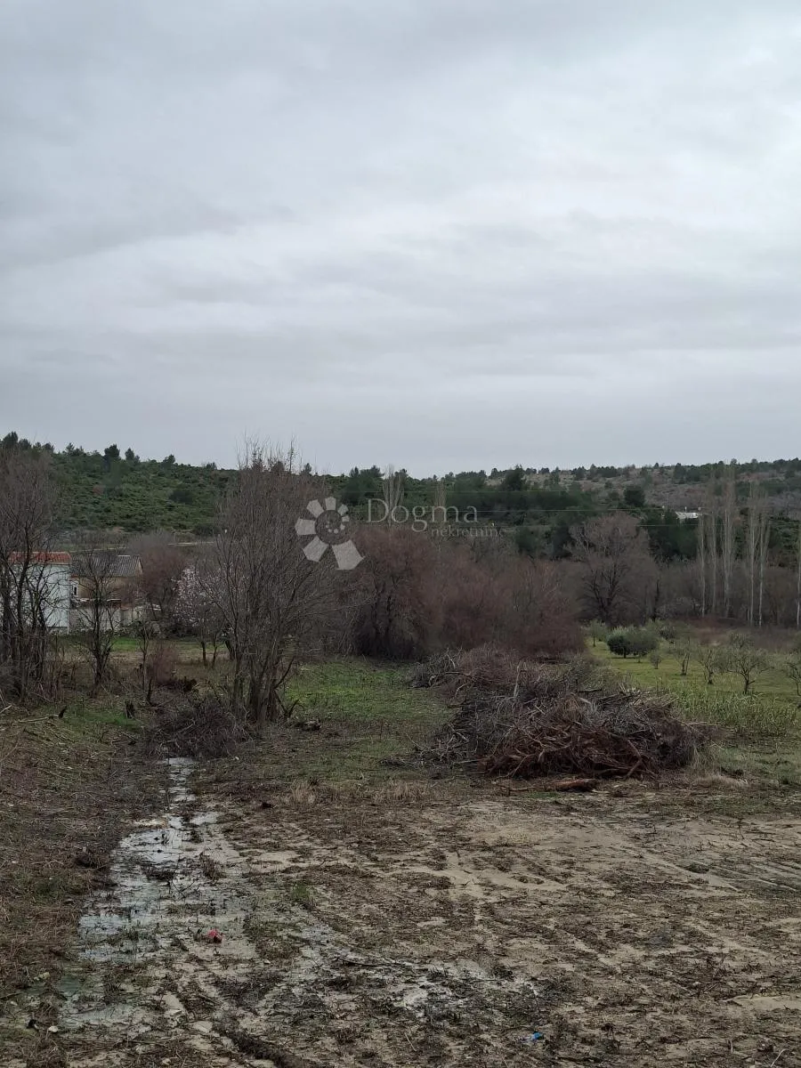 ljubački stanovi- građevinsko zemljište - slika 4