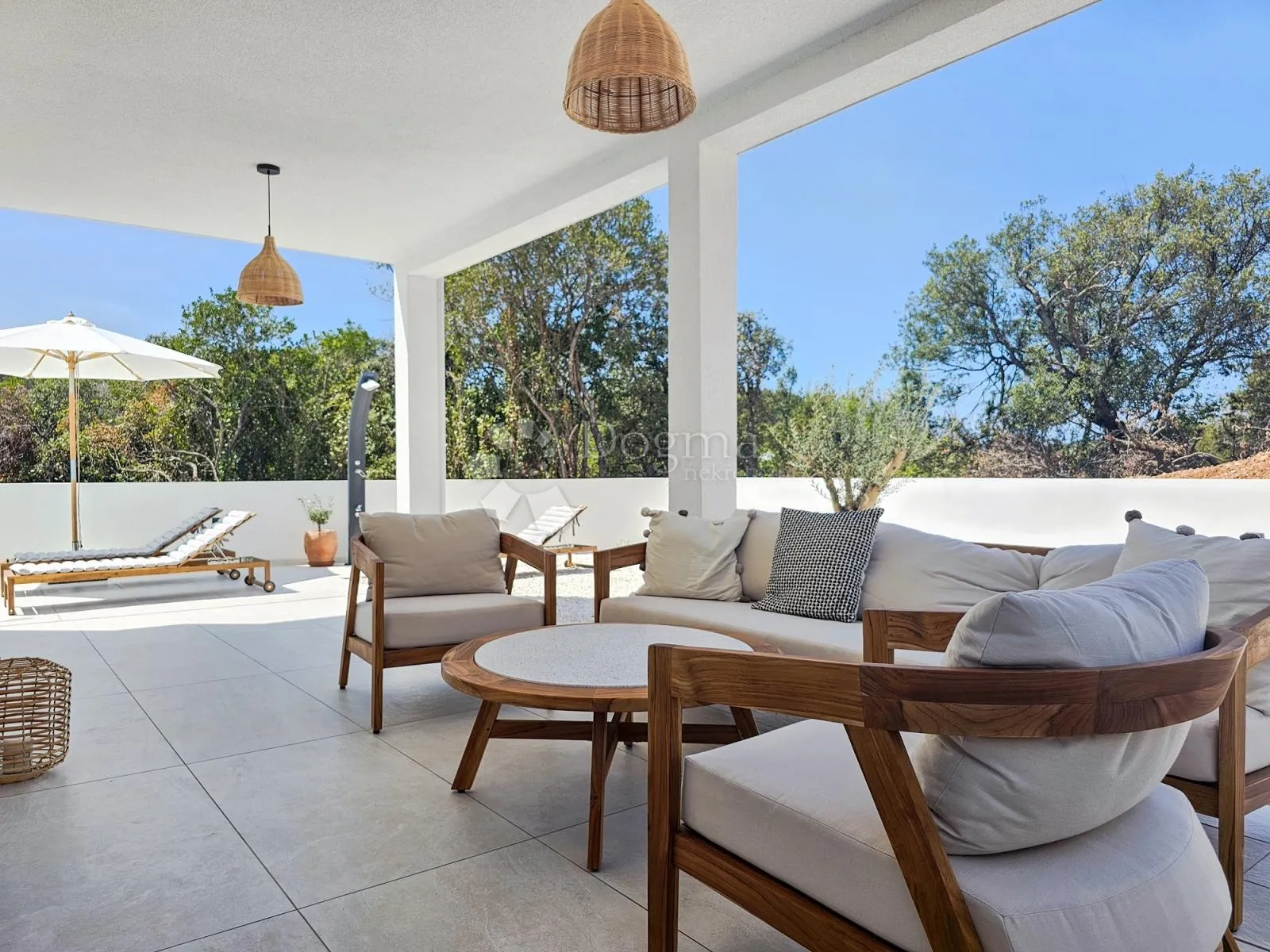 dugi otok, vila s bazenom - slika 9