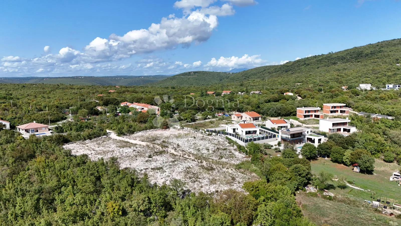 prilika! građevinsko zemljište nadomak mora! okolica labina - slika 5