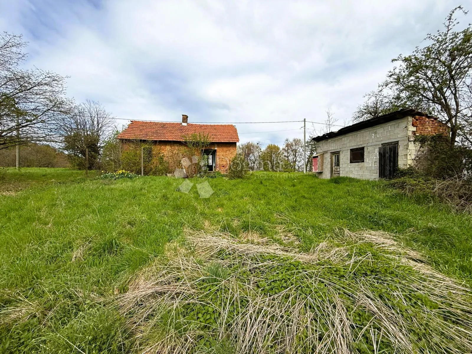 kuća za rušenje s velikim zemljištem u vukanovcu - slika 3