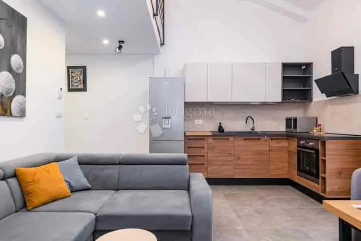Jutarnja kava s pogledom na more, Volosko, Opatija, 2SB+DB. 62m2