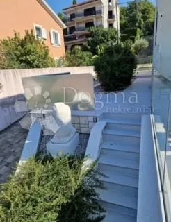 atraktivan stan u villi sa predivnim panoramskim pogledom na more - slika 9