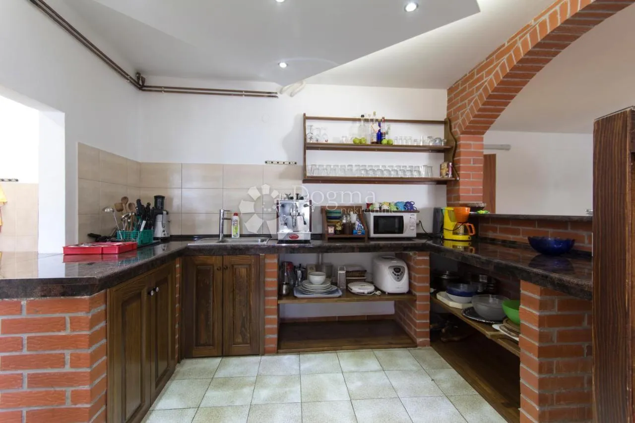 predivna apartmanska kuća! - slika 19