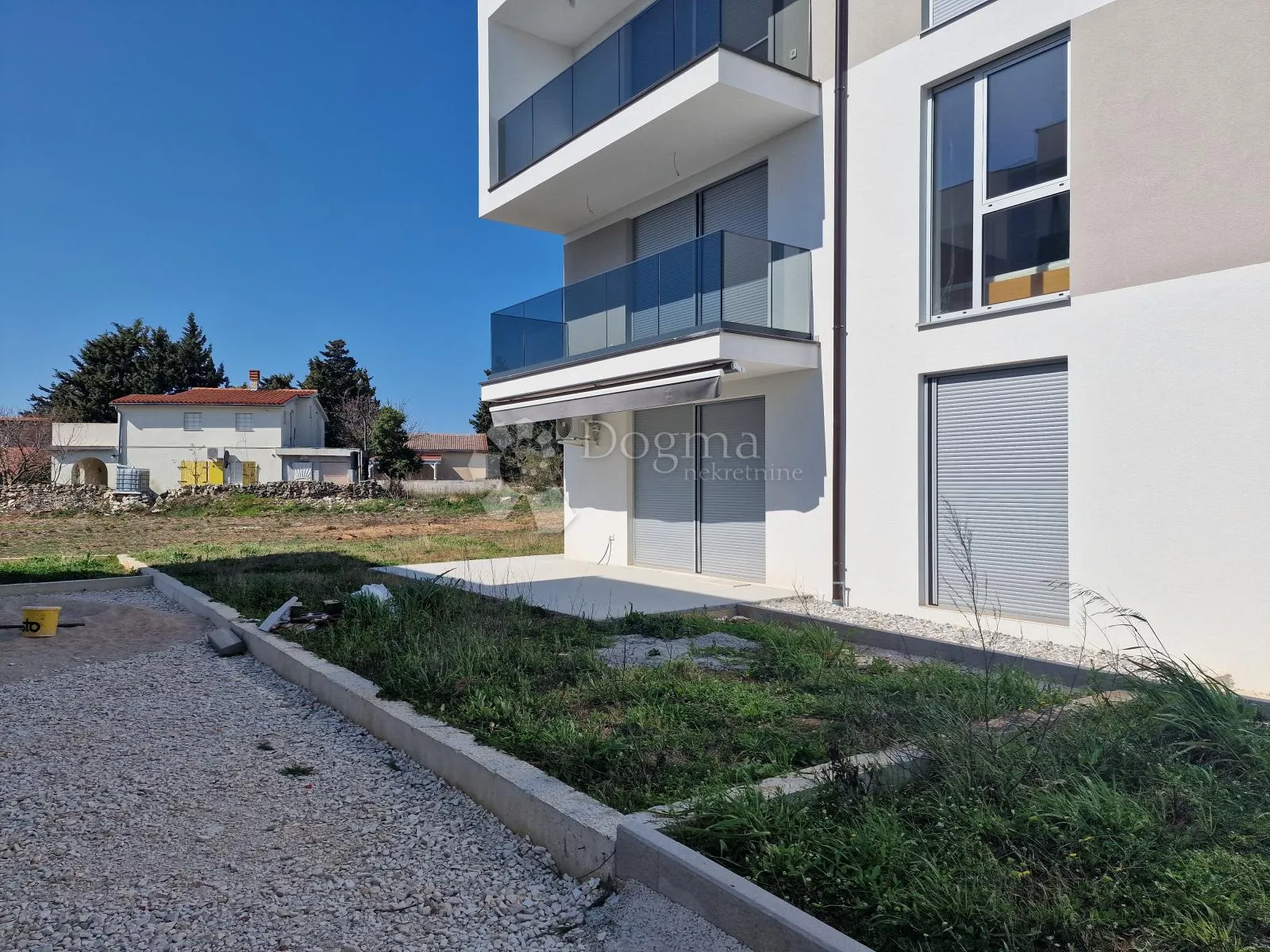 prostran stan s vrtom 700 m od mora - ližnjan, istra - slika 21