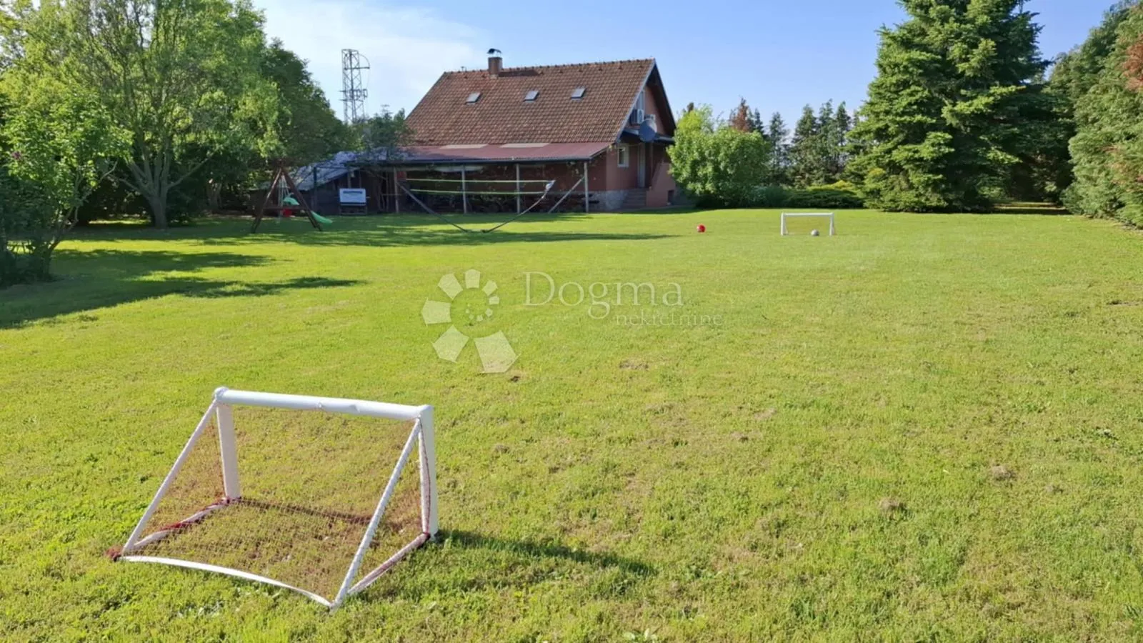 seoski raj 5 minuta od centra grada - slika 49