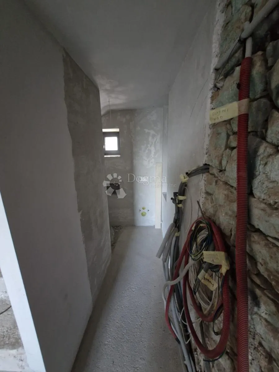 poreč (okolica) - renovirana kamena kuća - slika 10