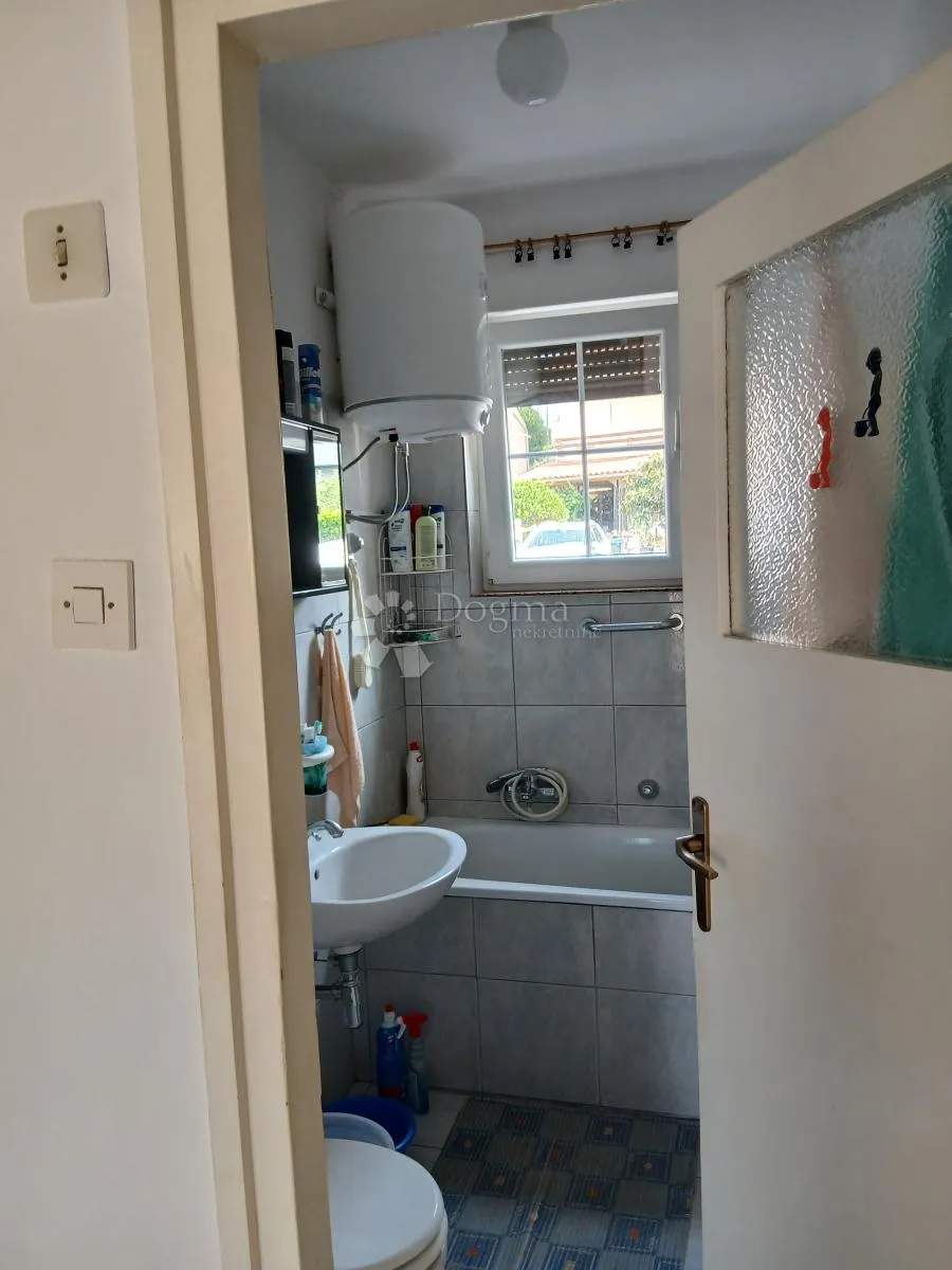 ekskluzivno samo u dogmi,crikvenica-stan blizu centra! - slika 7