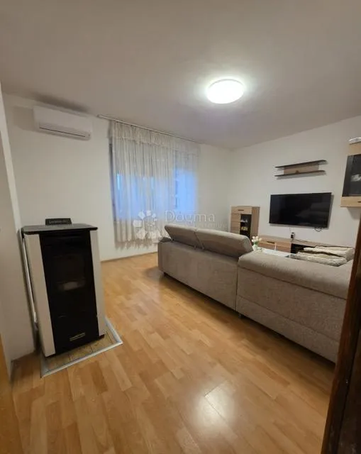 lički osik novouređeni stan centar - slika 10