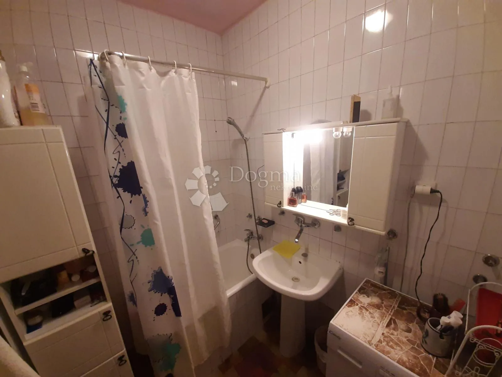 prostran trosobni stan s lođom - 77 m2 - sesvete, selčina - slika 8