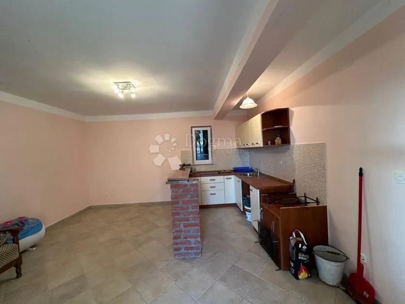 kuća uz more s predivnim pogledom i zelenilom , barić draga - slika 22