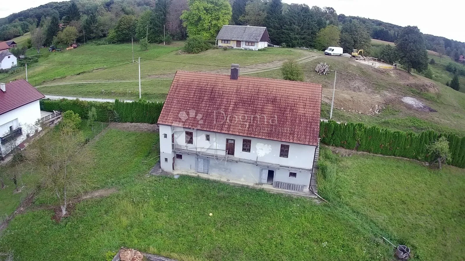 kuća starina djelomično renovirana sa 34.390m² zemljišta! - slika 2