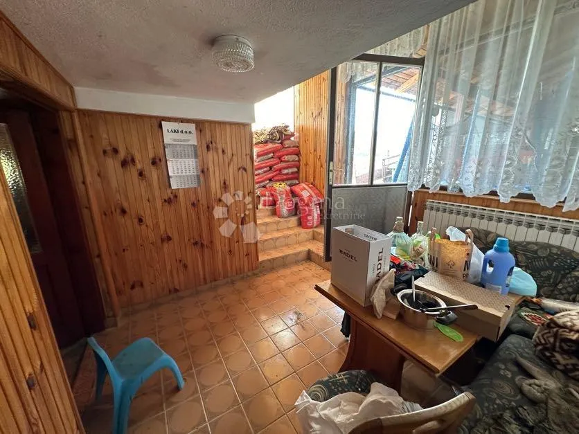 gospodarsko imanje, kuća sa pomoćnim objektima, pazarišta - slika 11