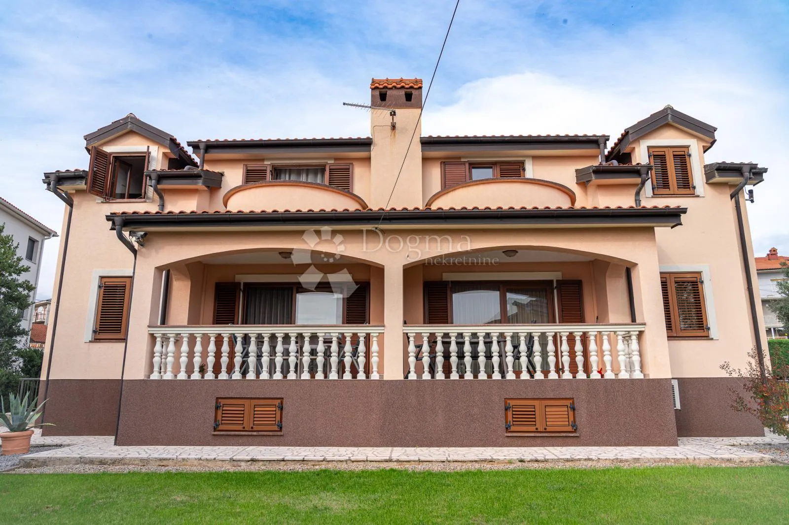impozantna villa na trsatu - slika 6