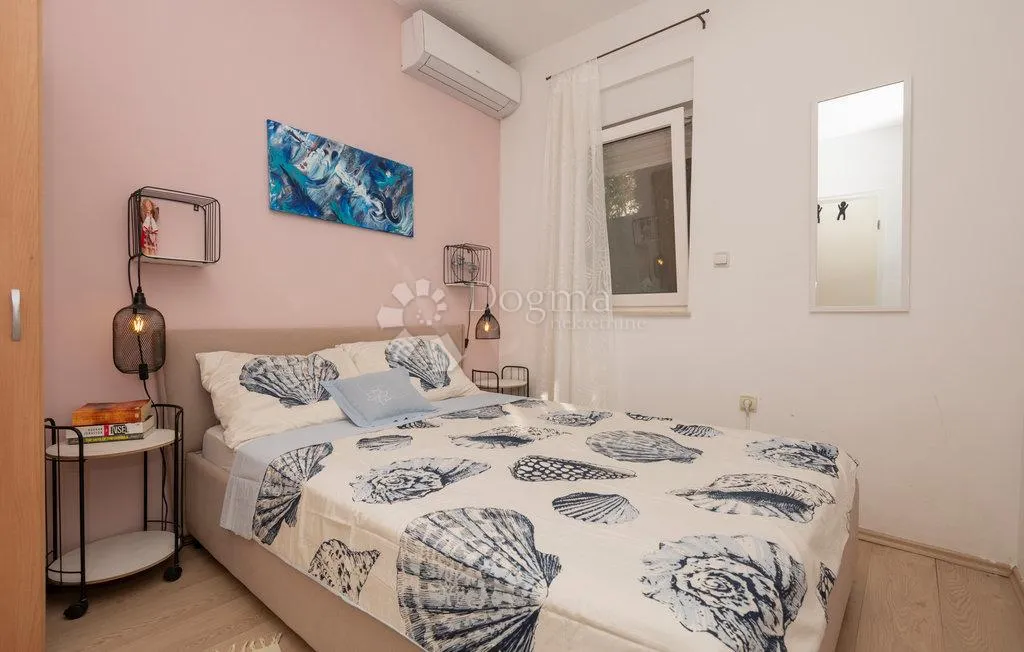 podaca – gotov posao s bazenom i 2 apartmana ★★★★★ - slika 27