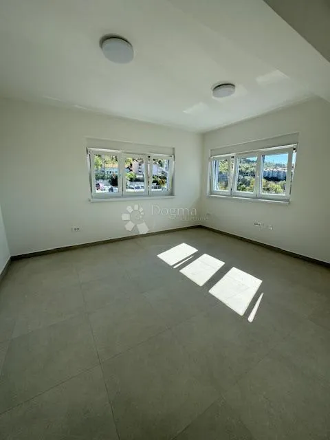 poslovni prostor 173 m² za najam - škurinje - slika 2