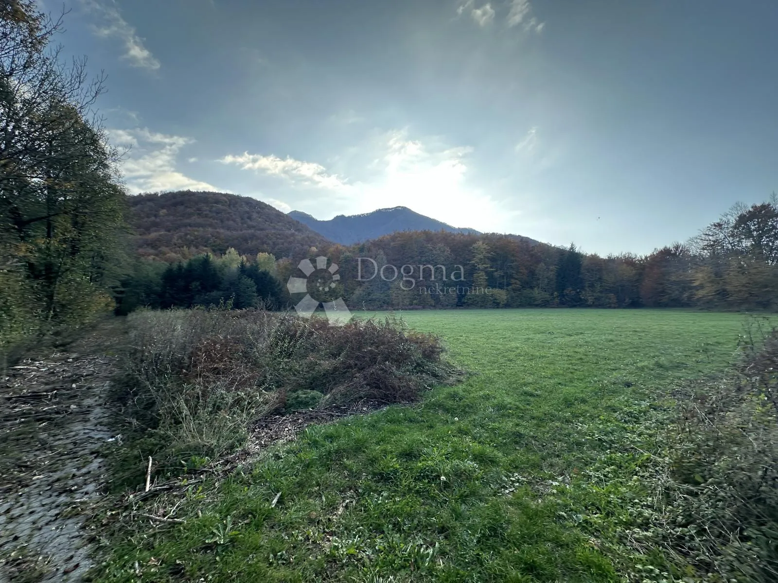 brušane 7300 m2 - turistička namjena - slika 10