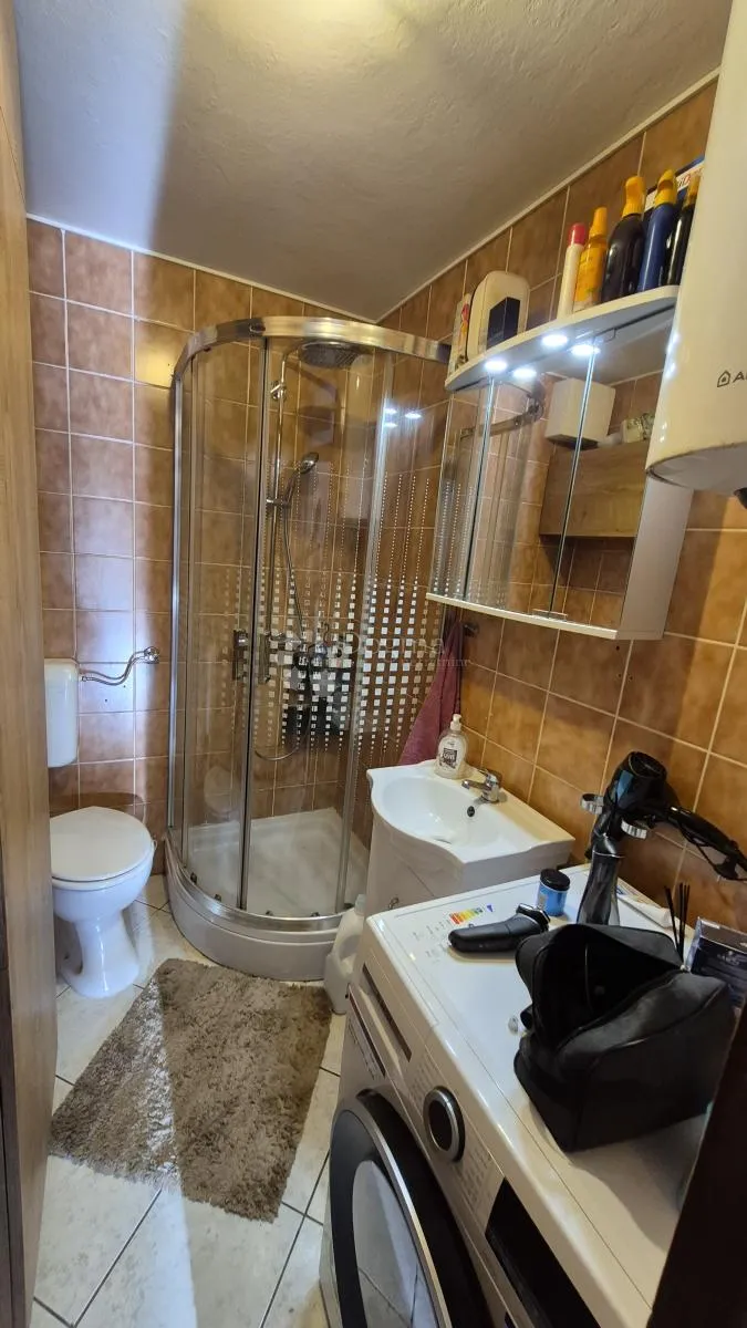 2 stana jedna investicija samo 500 m od mora - slika 70