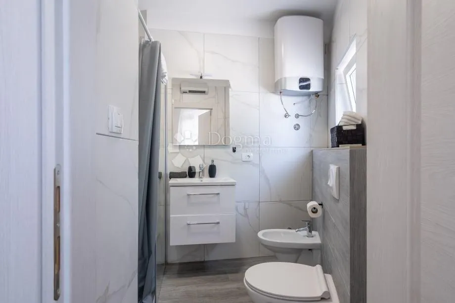 prizemnica s jacuzzijem u istri - 110 m², mirna lokacija barbanštine - slika 10