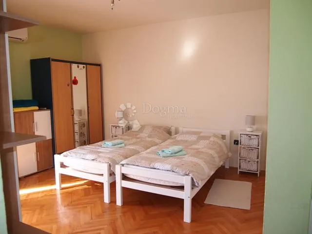 centar zadra blizu galerije - slika 25