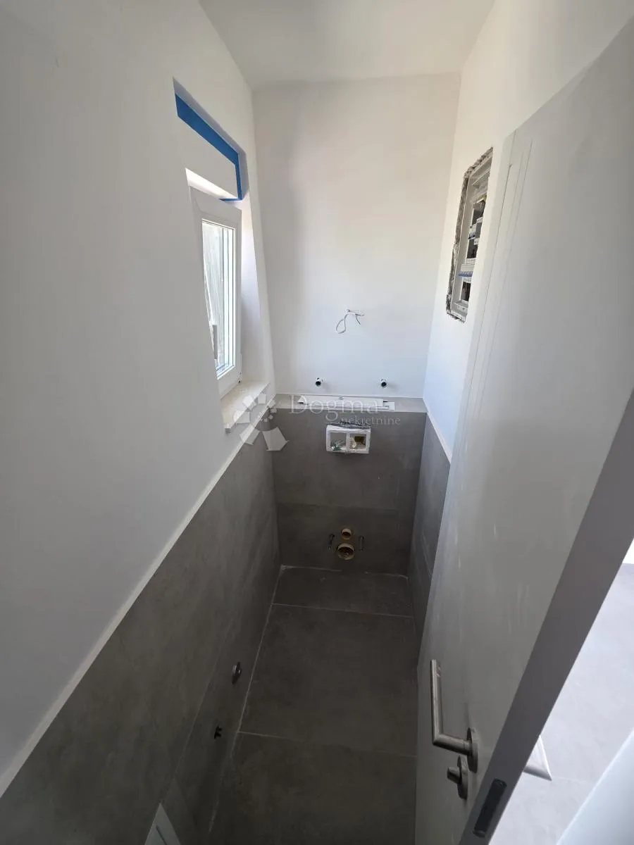 vodice - predivni stan u novogradnji , top cijena - slika 19