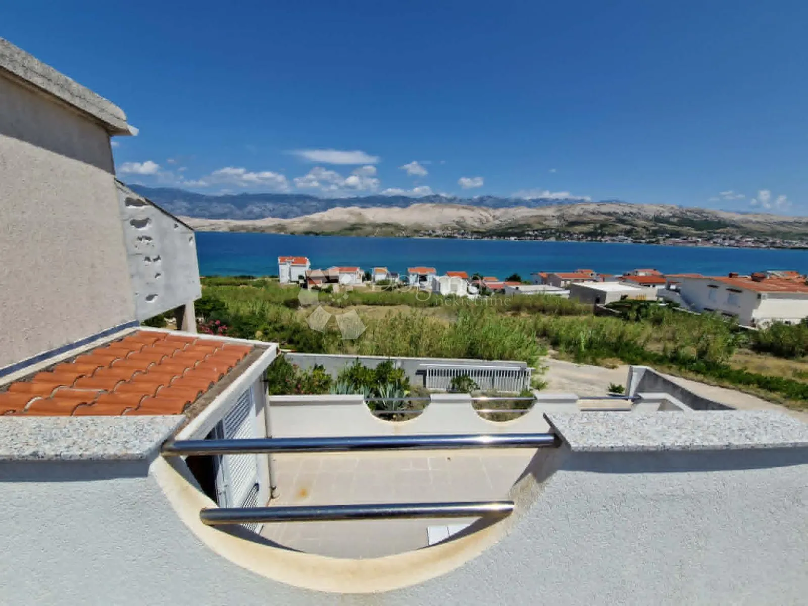 pag - kuća s 2 apartmana 282,80 m2 - 250 m od mora - slika 46