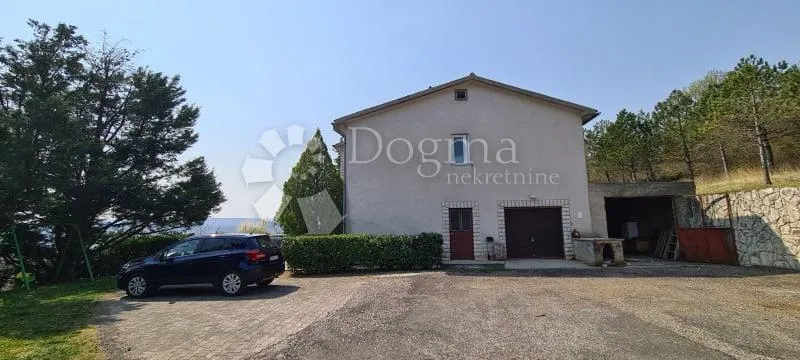 kuća sa 2 stana i prostranom građevinskom okućnicom - slika 35