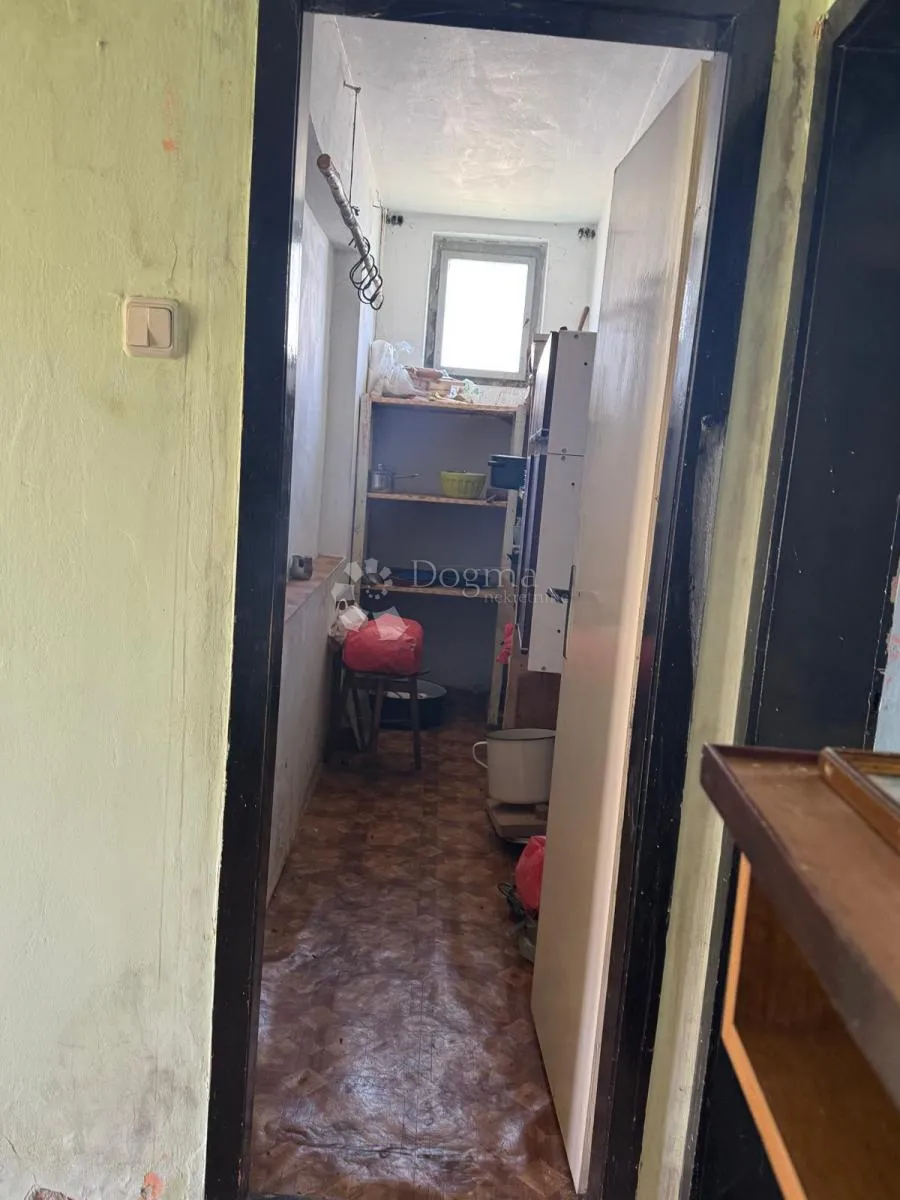 obiteljska kuća s gospodarskim zgradama u kozarevcu - slika 15