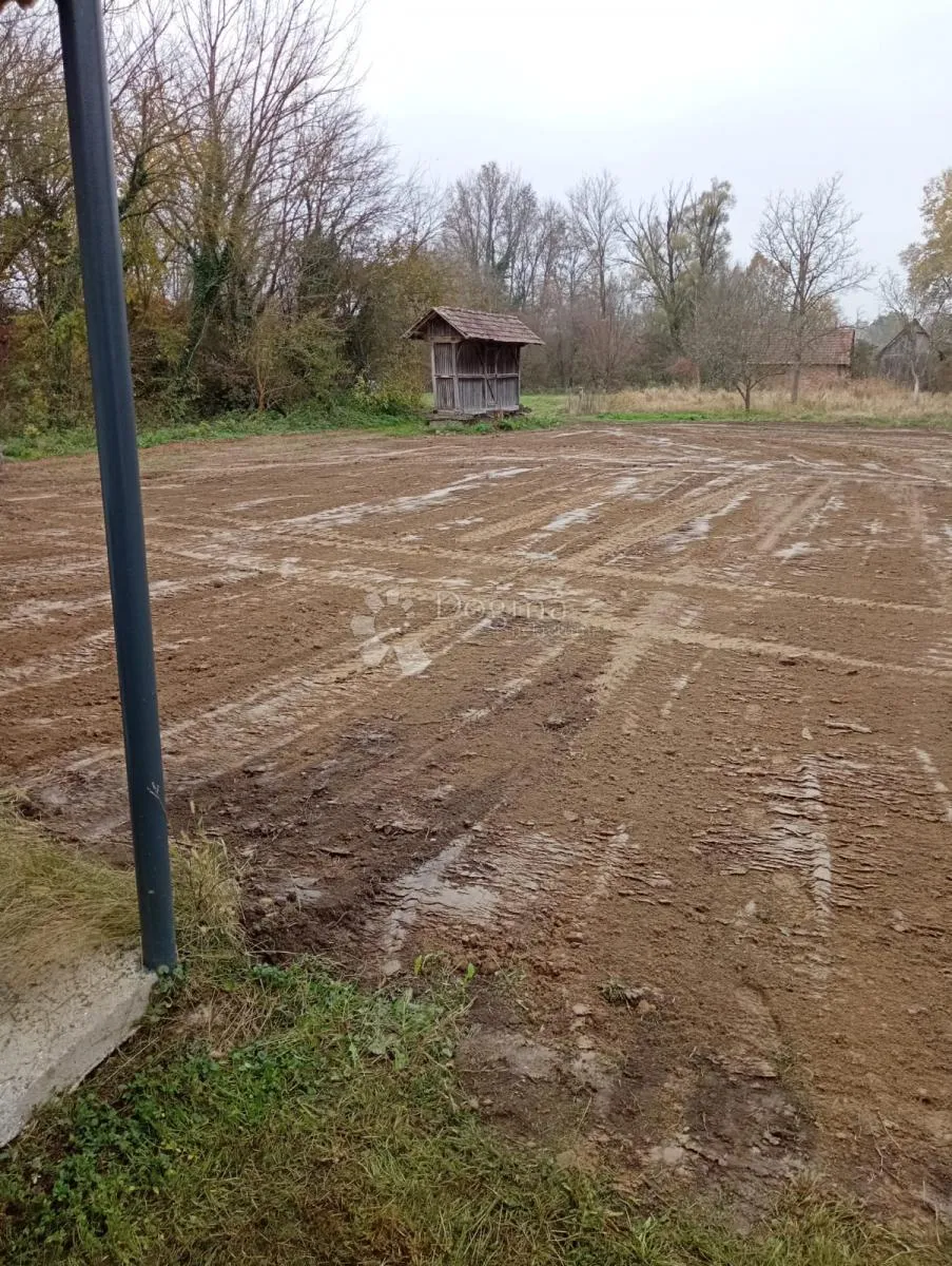 građevinsko zemljište, desno željezno, stambena zona - slika 2