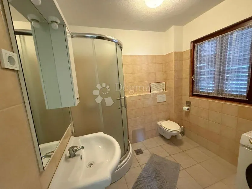 apartman s panoramskim pogledom centar - slika 15