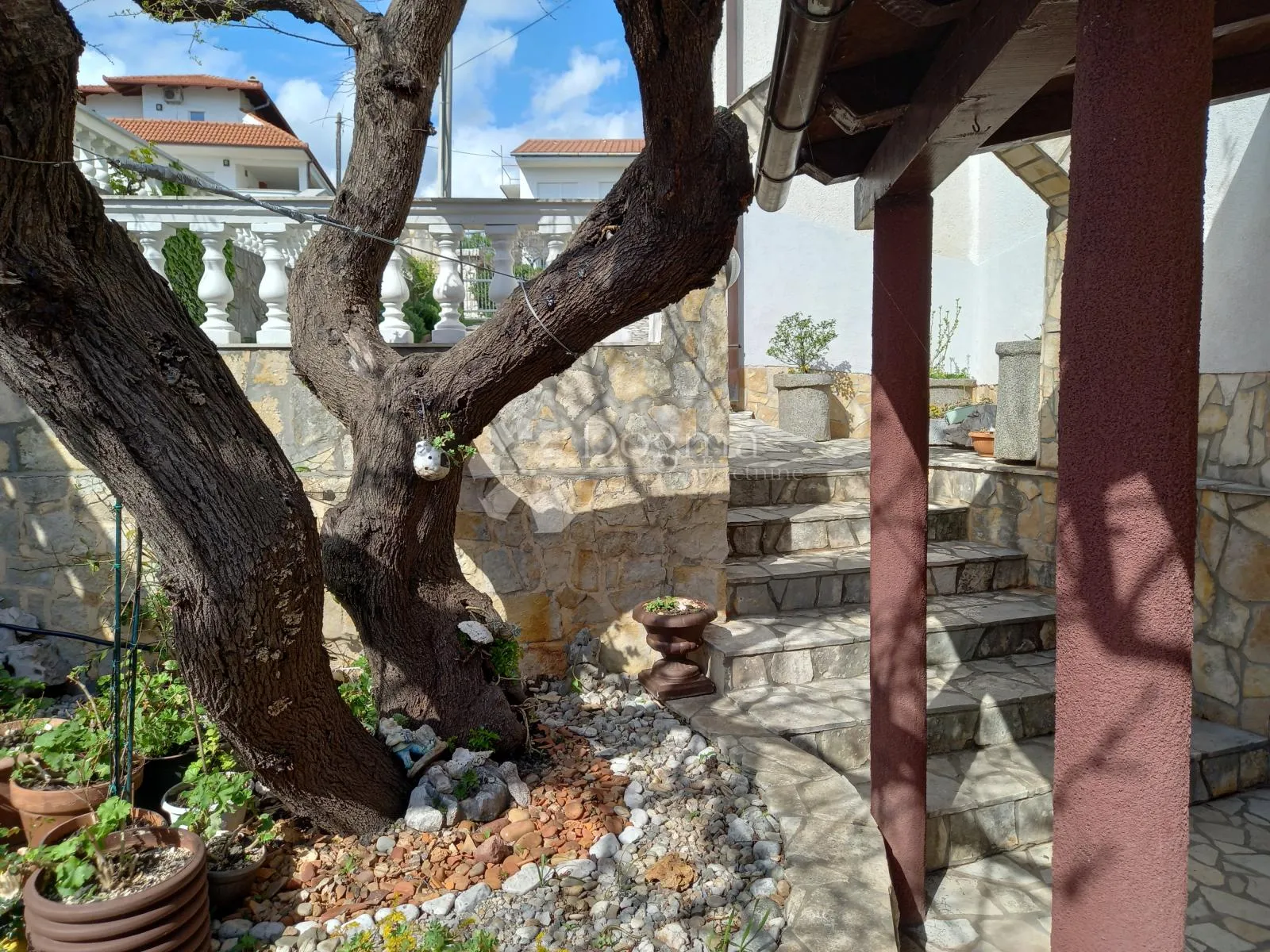 apartmanska kuća 120 metara od plaže - slika 42