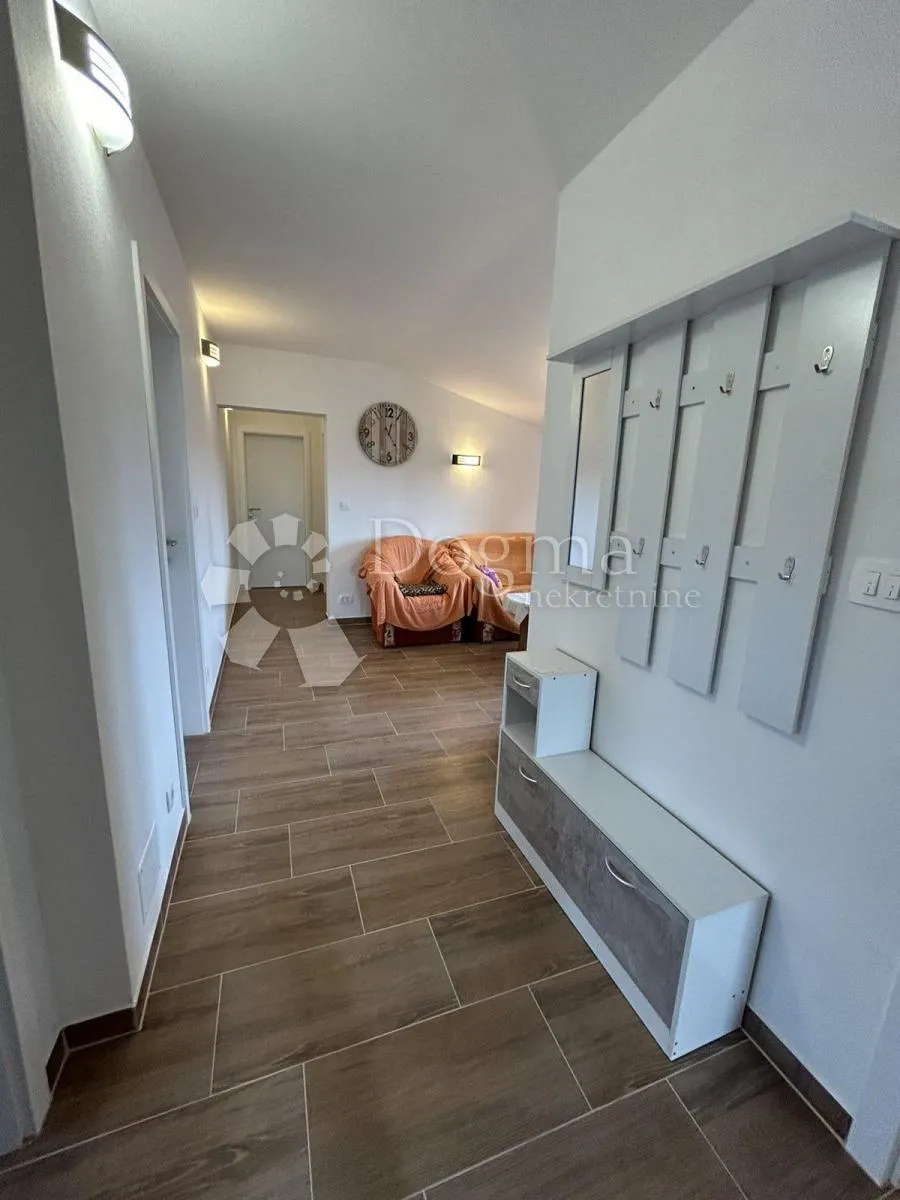 prilika!! kuća 3 stambene jedinice - marčana - slika 6