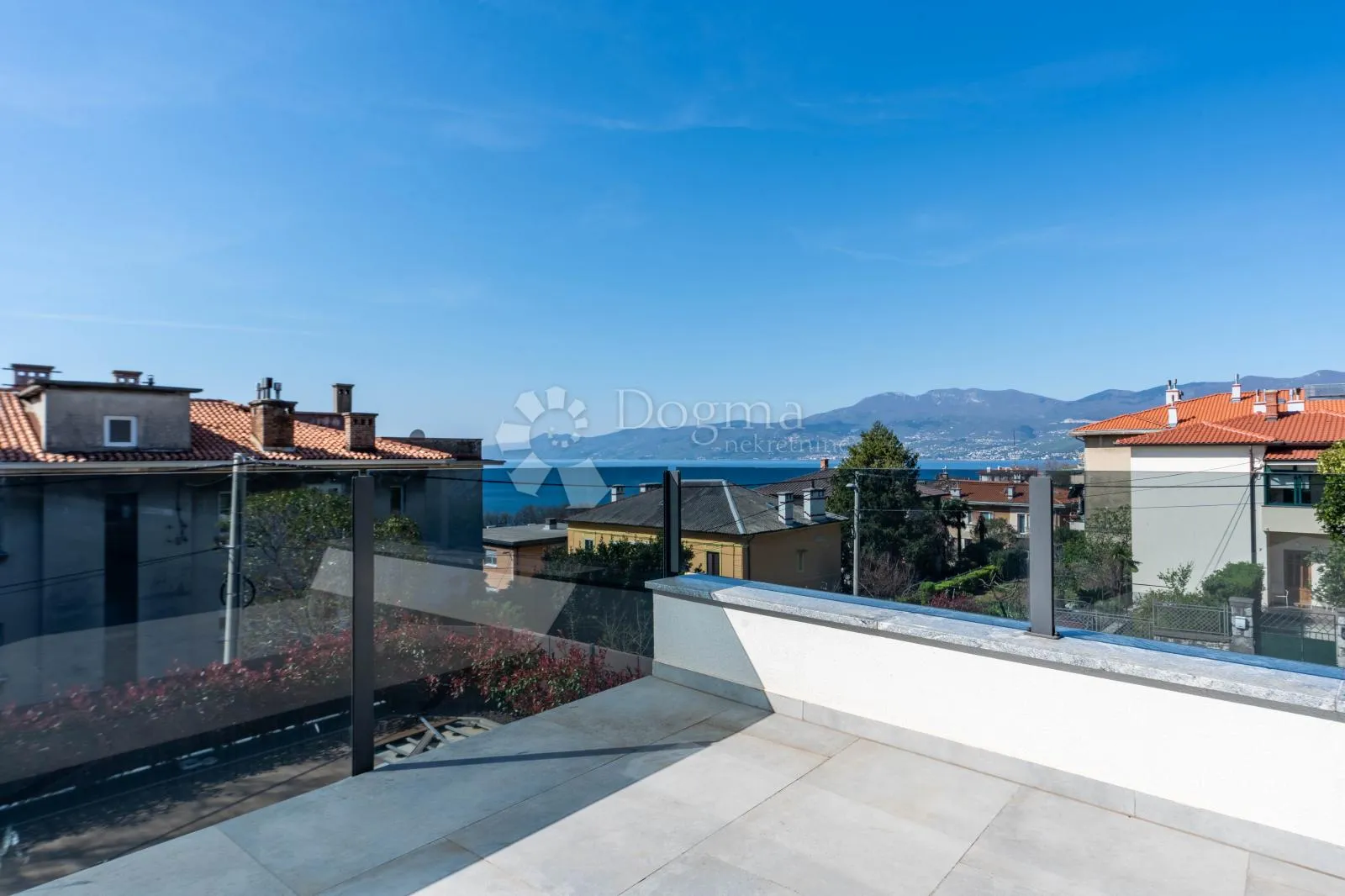 penthouse u kantrida premium zgradi - slika 4