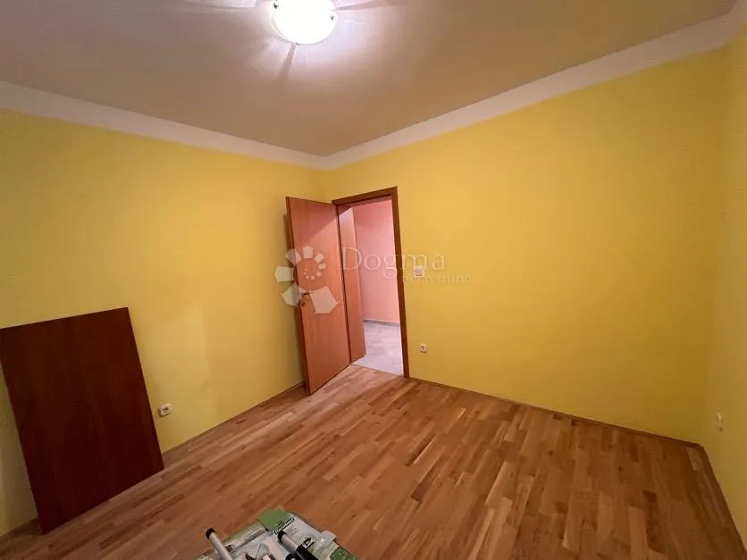 kuća uz more s predivnim pogledom i zelenilom , barić draga - slika 25