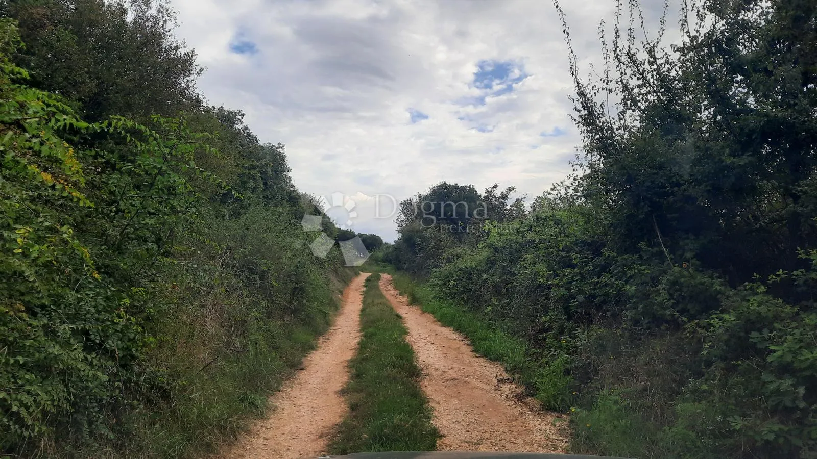 poljoprivredno zemljište, jadreški 500m2 - slika 7