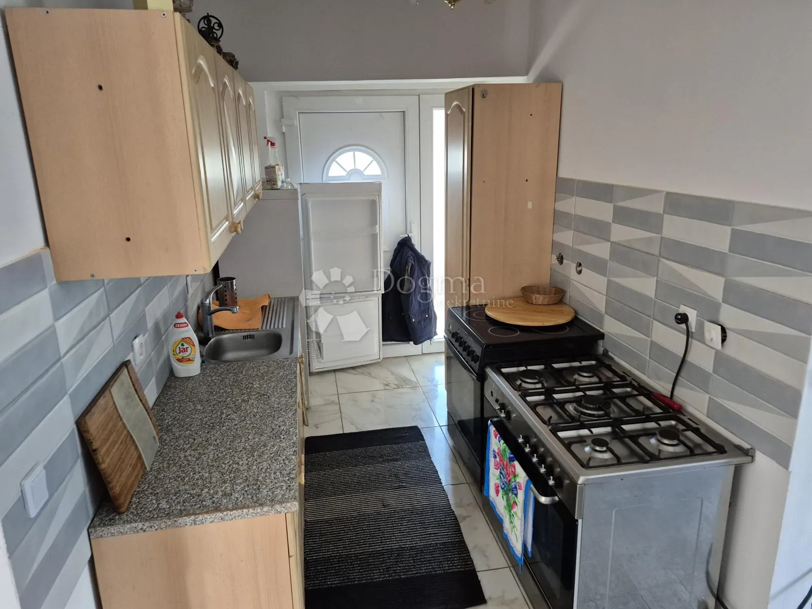 najam kuće – otok vir | idealno za radnike ili veće grupe (20+ osoba) - slika 8