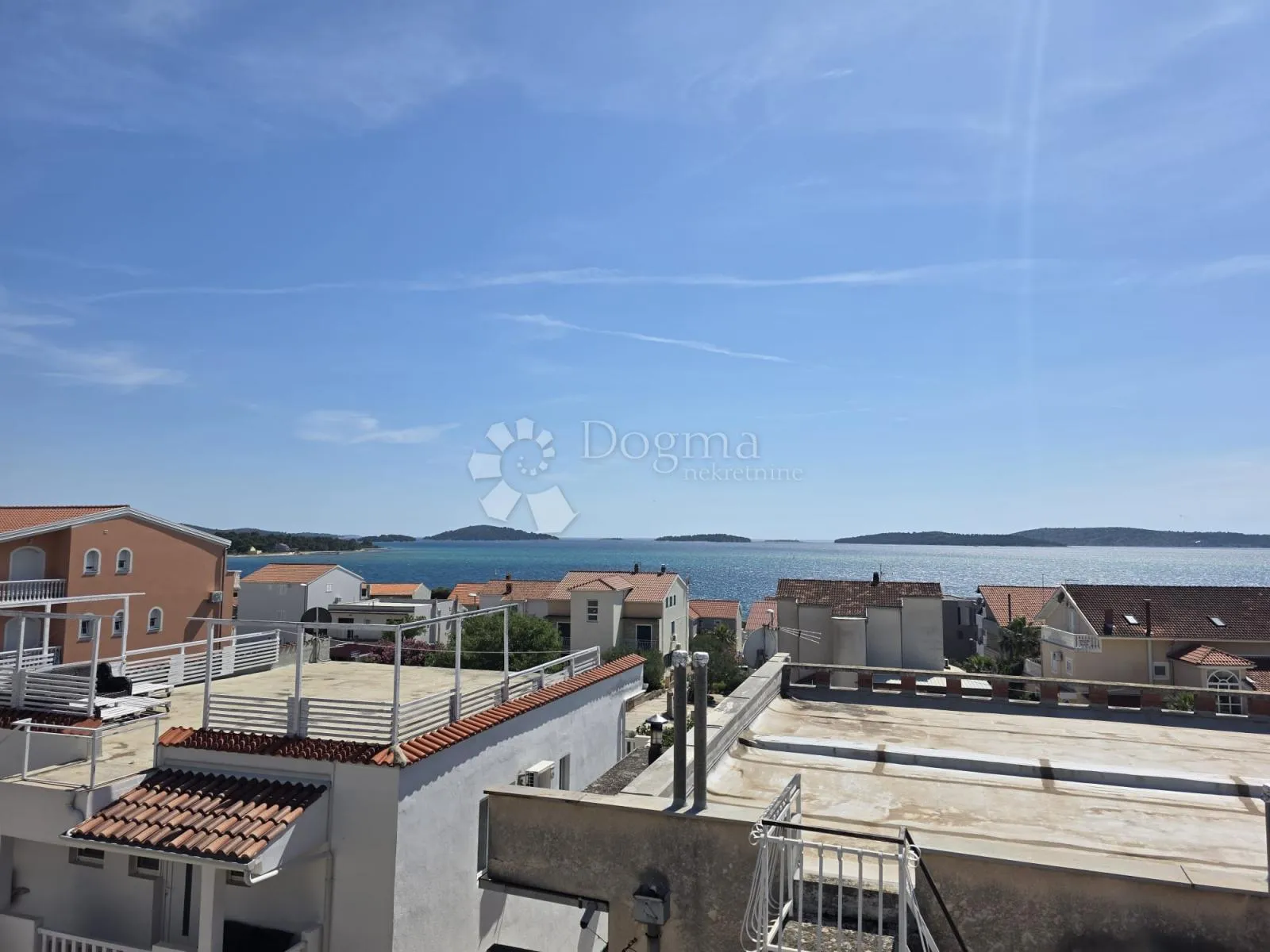 brodarica- kuća s predivnim pogledom! - slika 7