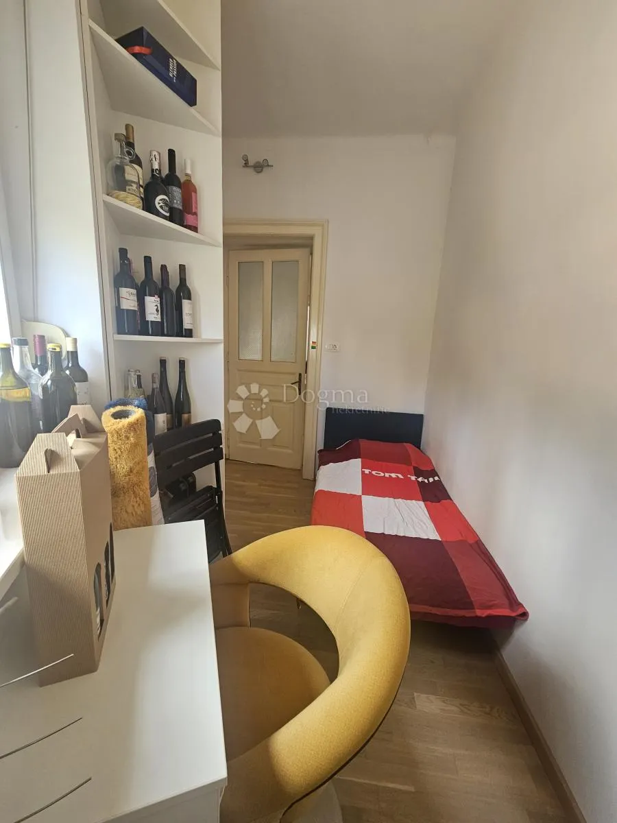 belveder odličan stan 70 m2 - slika 19